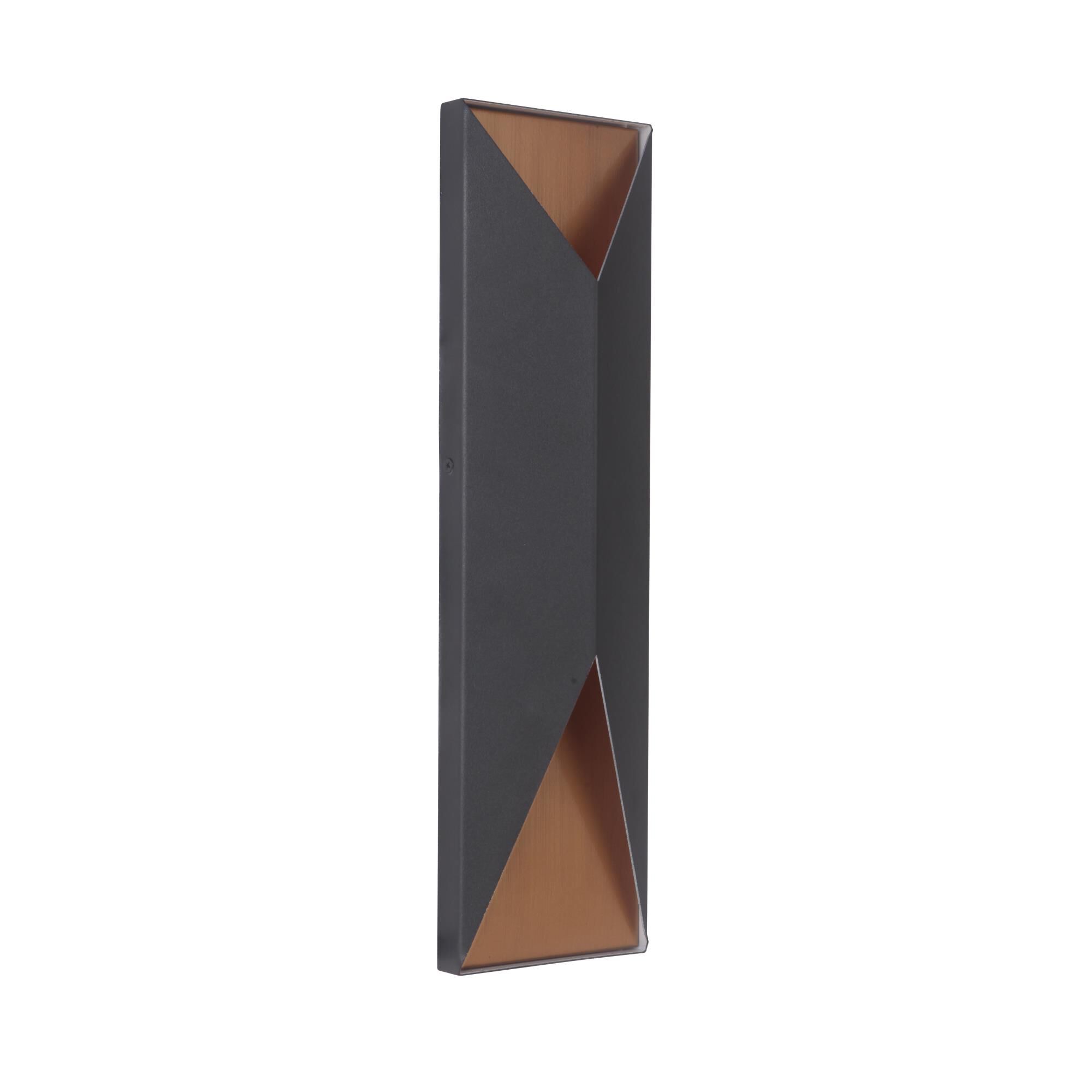 Shown in Textured Black / Satin Brass finish and 0.0 glass and 0.0 shade
